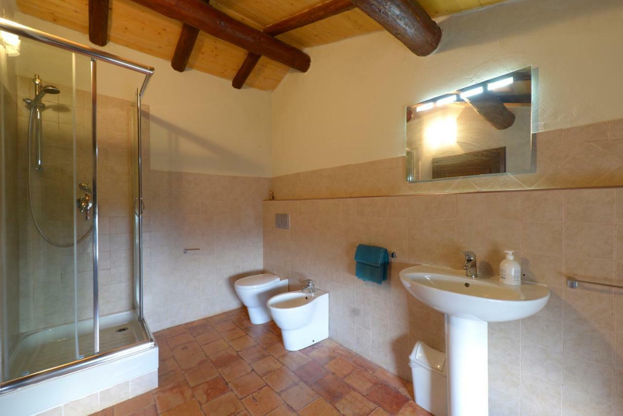 Daina Bianca Bed & Breakfast Solignano Bagian luar foto